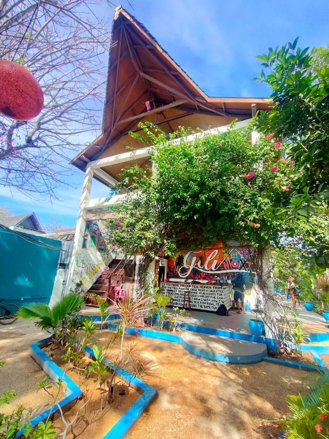 Gili Beach Bum Hostel Gili Trawangan Buitenkant foto